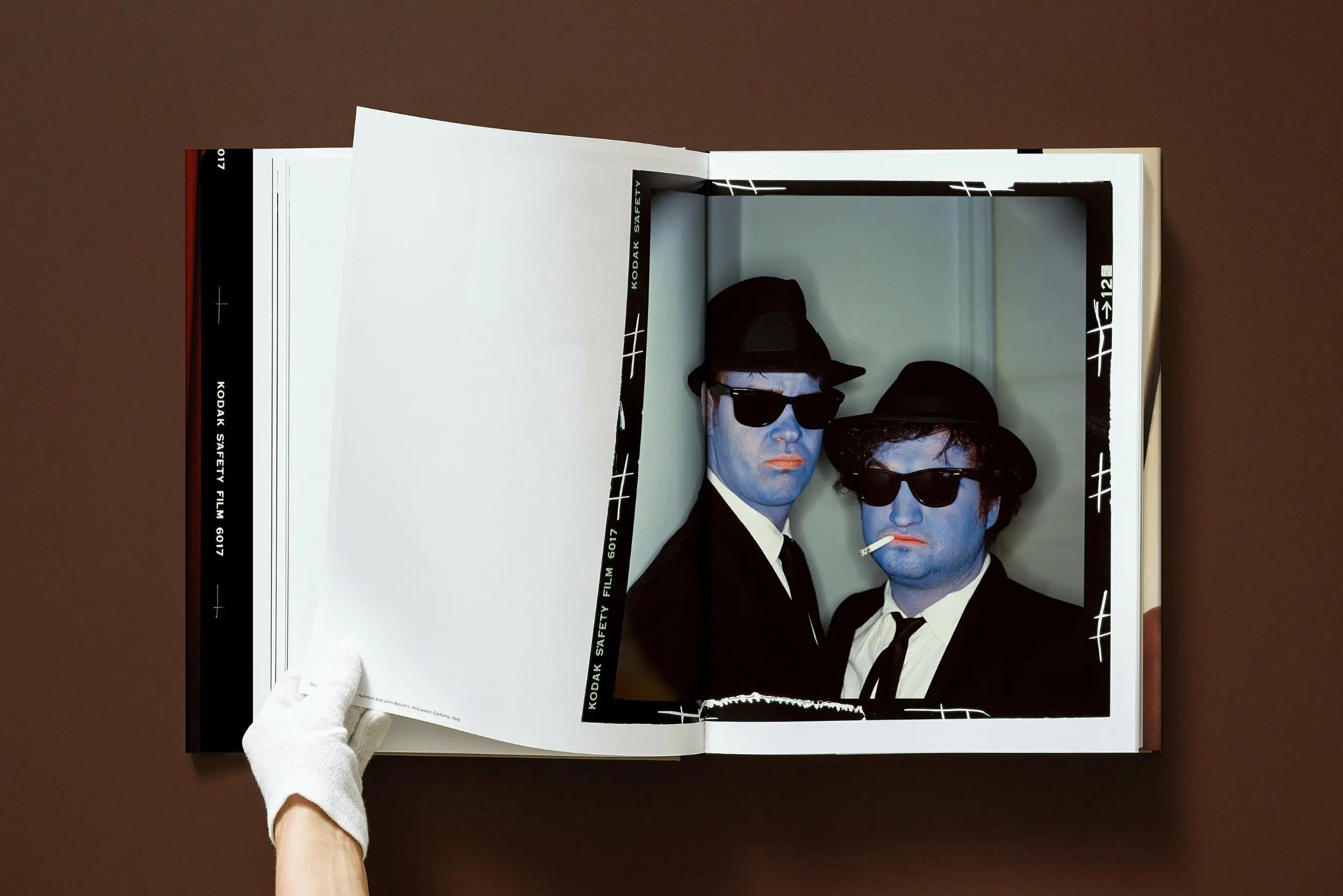 Annie Leibovitz – Plastic Books